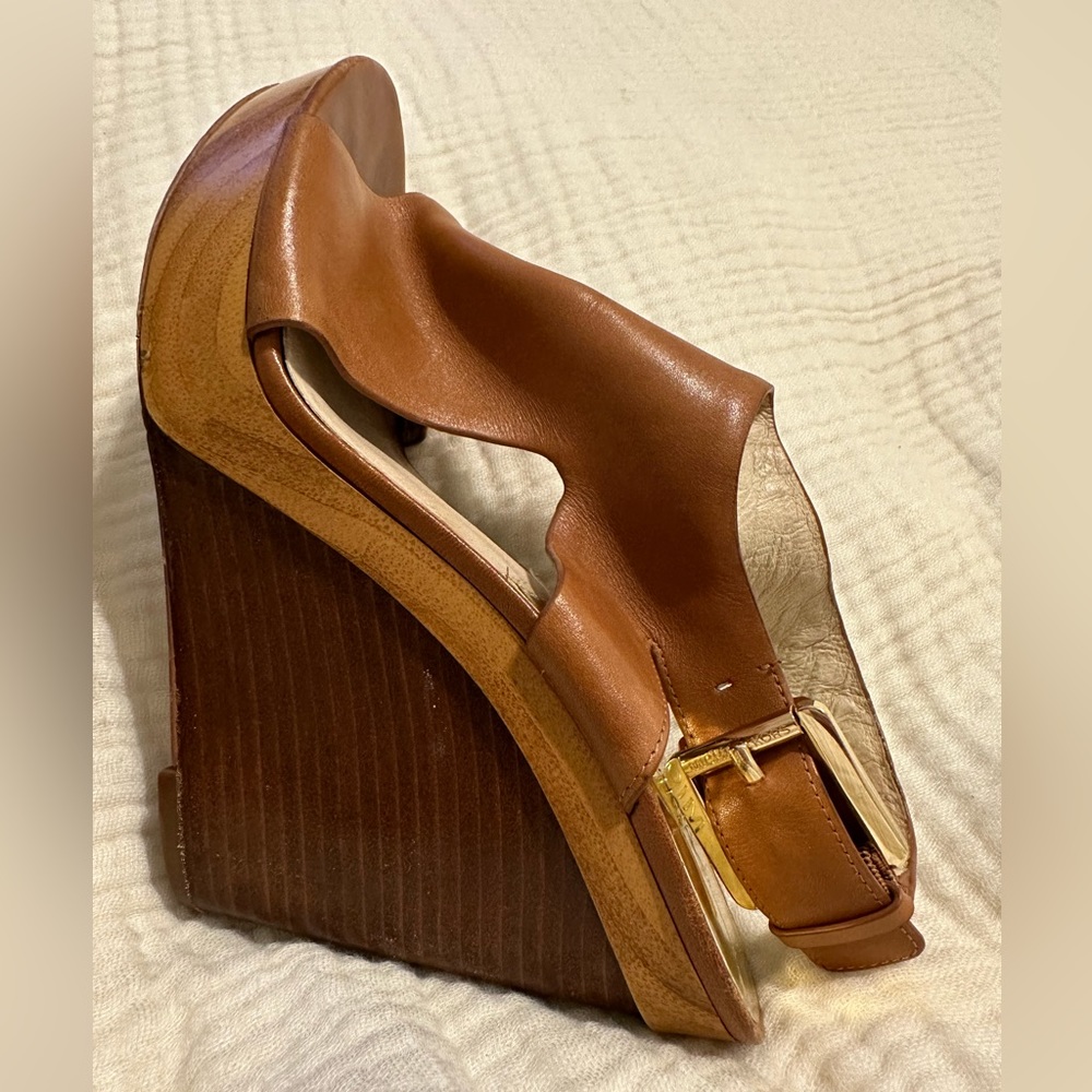 Michael Kors Wedge Sandals 7.5 Brown Leather Gold Hardware